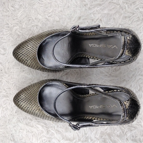 Via Spiga Gray Metallic Snake Embossed Leather Pointed-Toe Skinny Heel Shoe - Picture 6 of 16